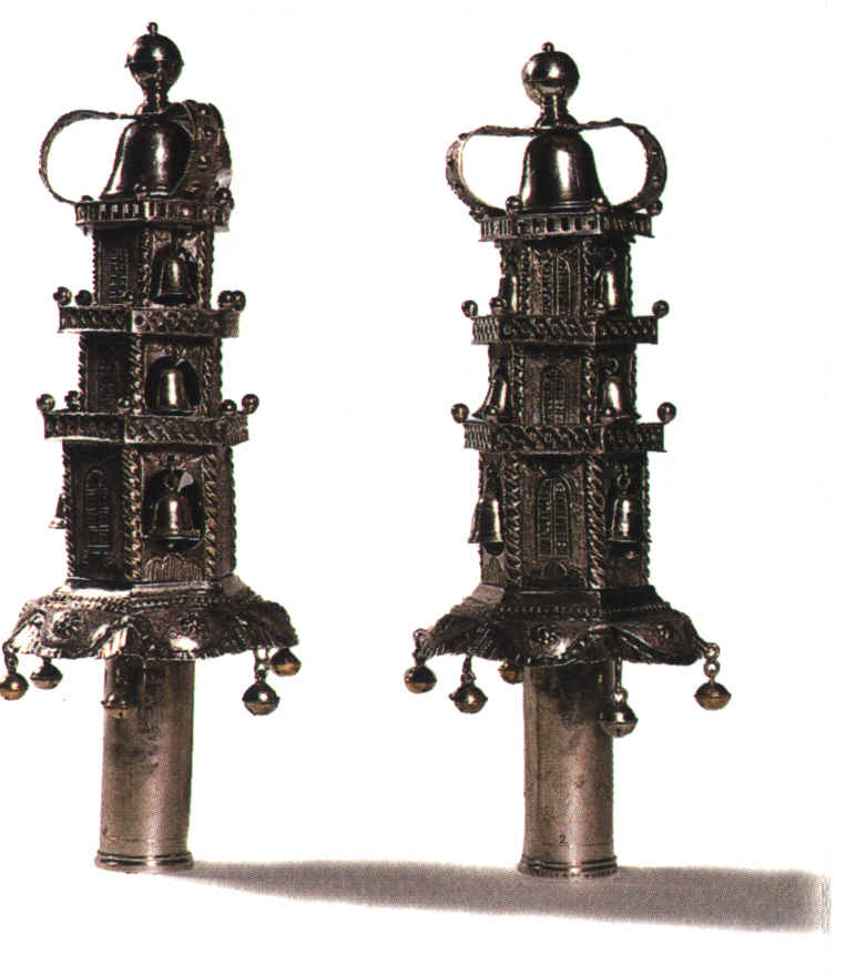 Tora-Aufstze eines Frther Silberschmieds um 1780
